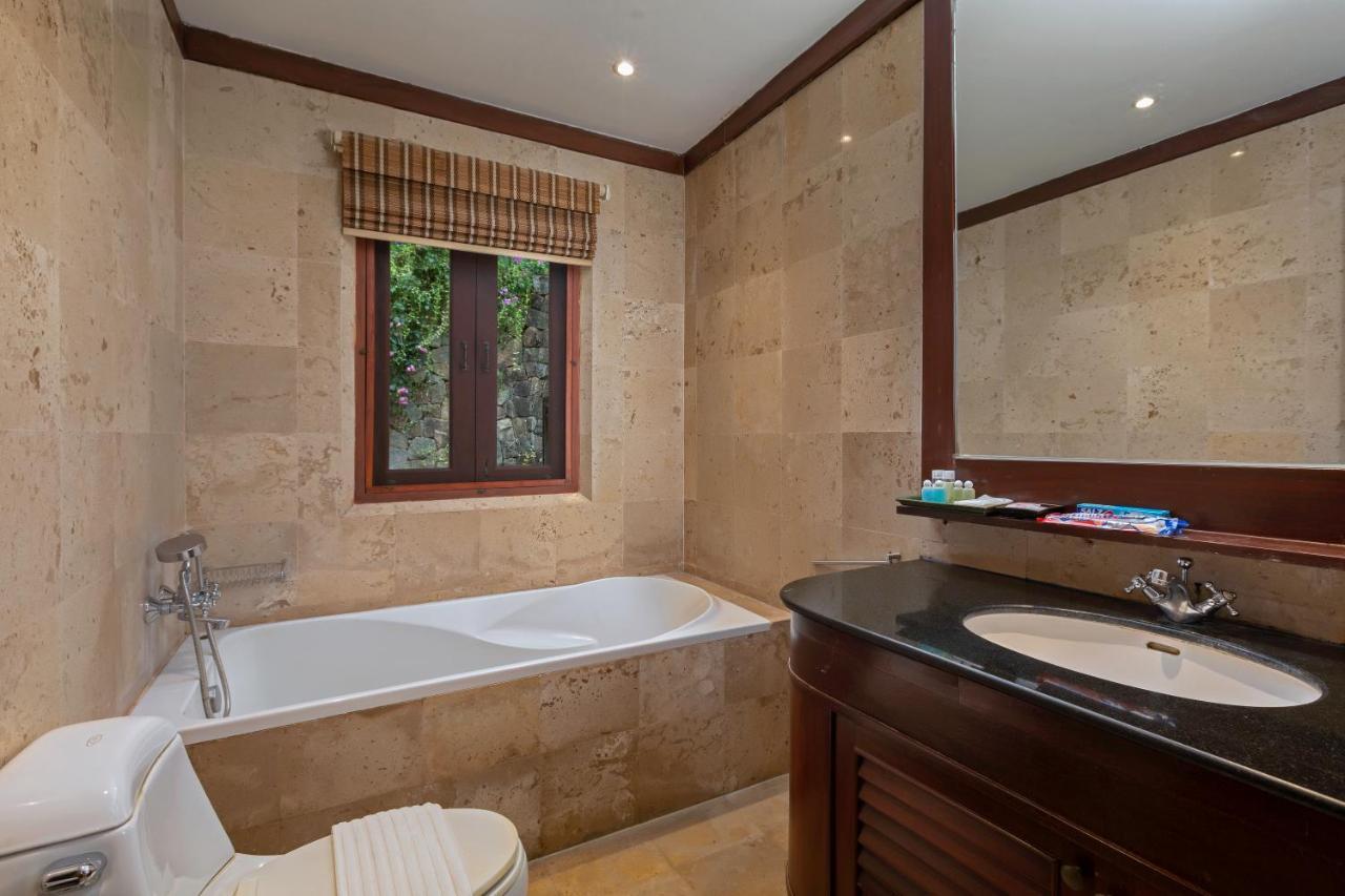 Nakawanna Villa Phuket ภายนอก รูปภาพ