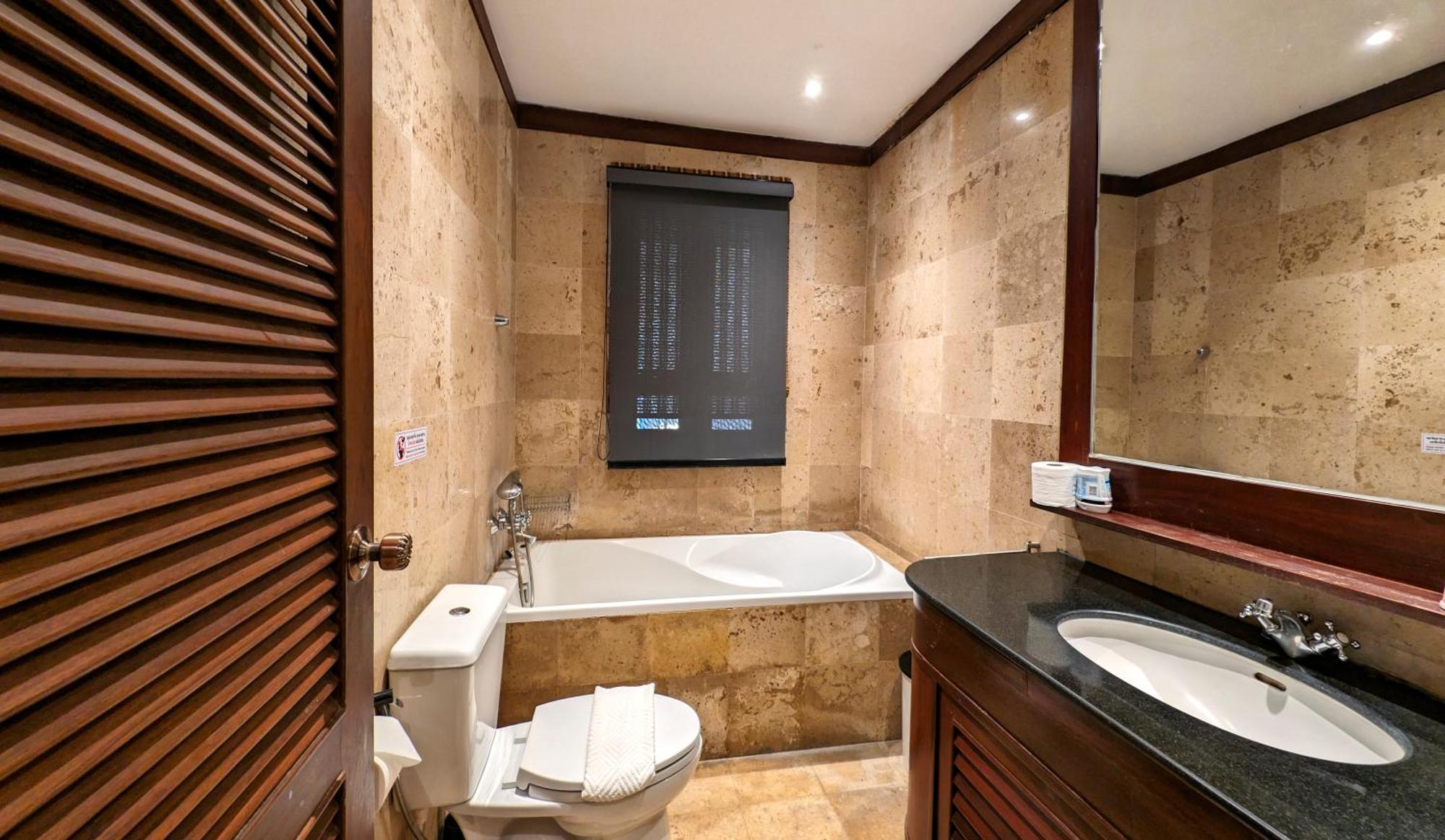 Nakawanna Villa Phuket ภายนอก รูปภาพ
